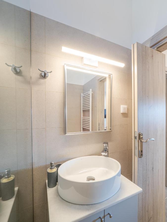M&K - Maria'S Stylish Apartment Near Alykes Beach Corfu  외부 사진
