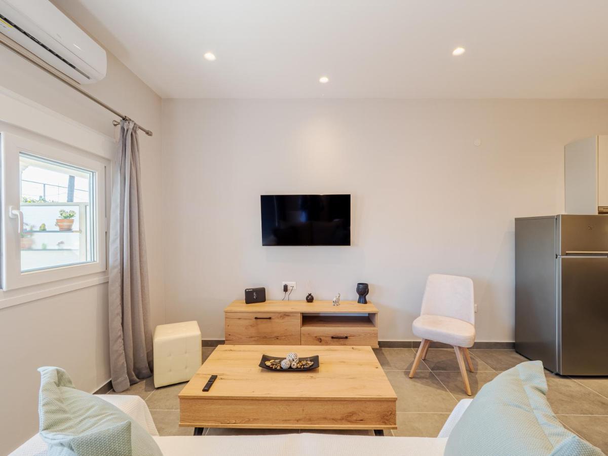 M&K - Maria'S Stylish Apartment Near Alykes Beach Corfu  외부 사진