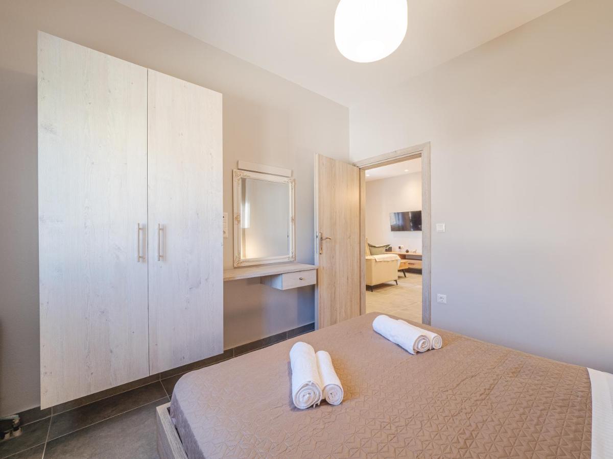M&K - Maria'S Stylish Apartment Near Alykes Beach Corfu  외부 사진