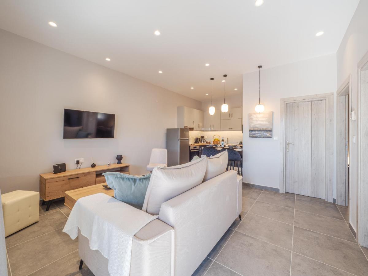 M&K - Maria'S Stylish Apartment Near Alykes Beach Corfu  외부 사진